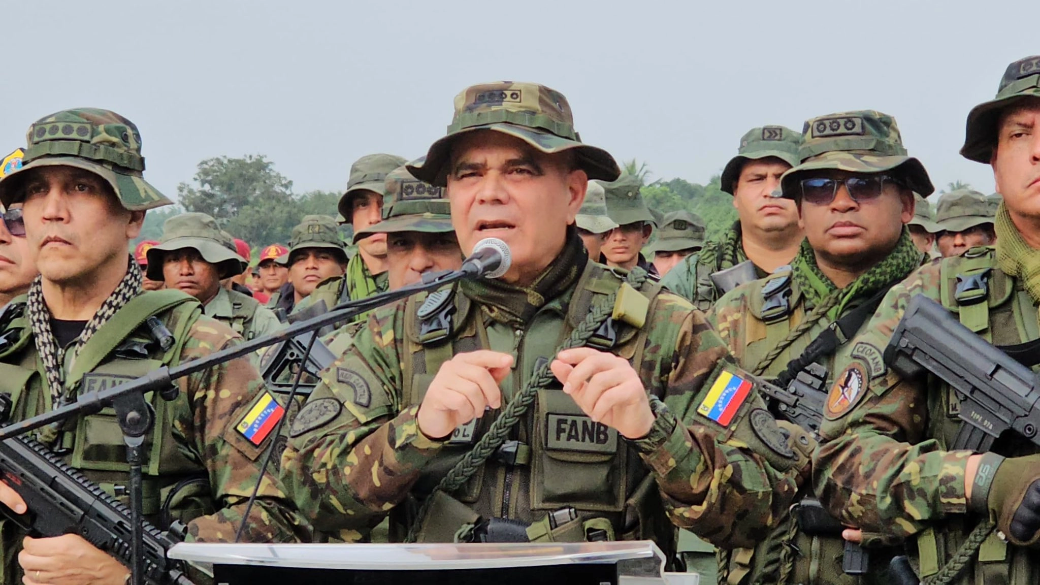 Armata Venezuelei anunță că a distrus două tabere ale 'narco-teroriştilor columbieni' în sudul ţării