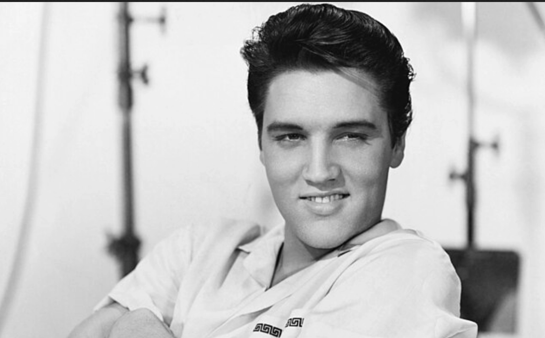 Cadillacul legendar al lui Elvis Presley revine în lumina reflectoarelor după o restaurare completă