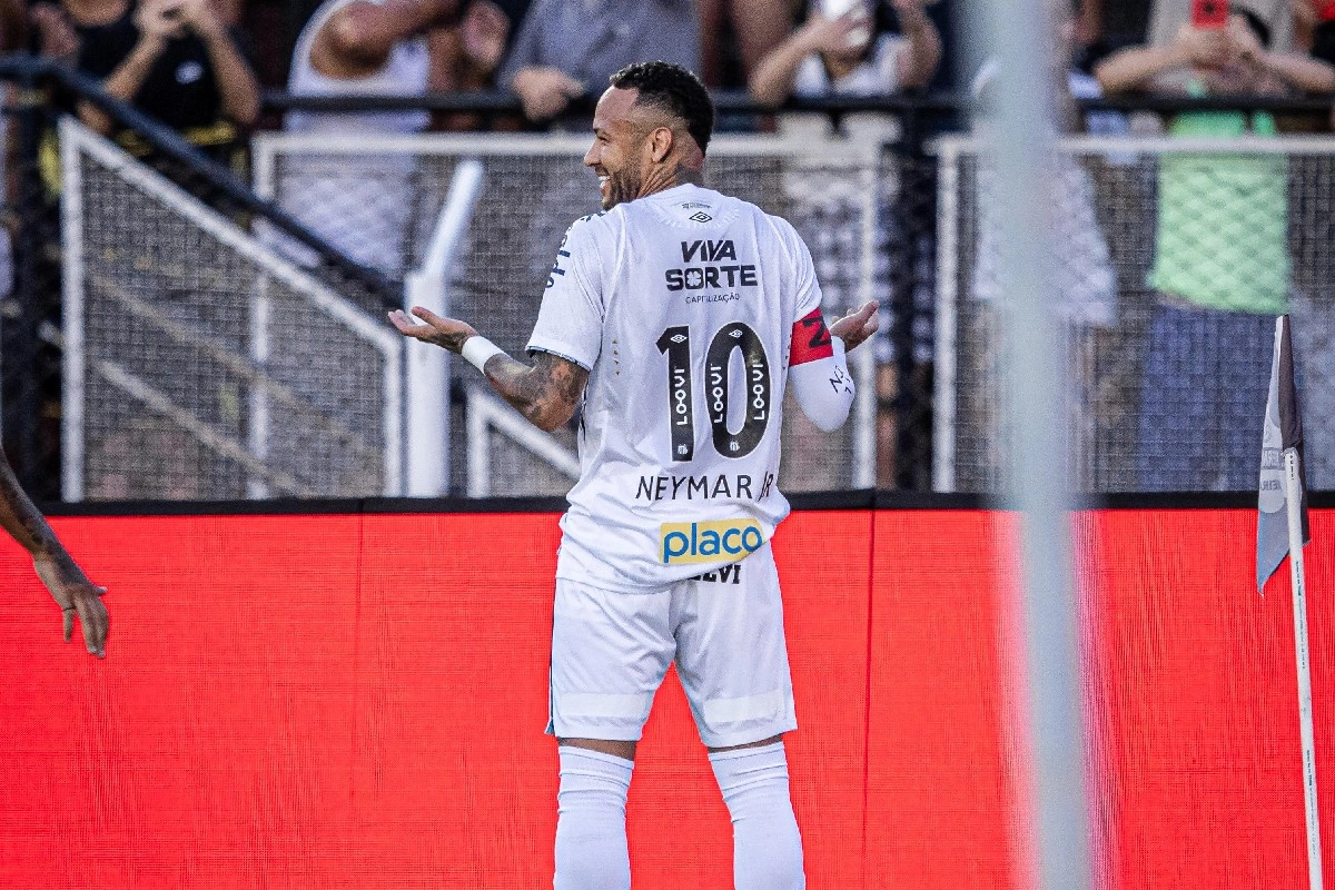 Neymar nu vrea să joace pe teren sintetic: Este o porcărie