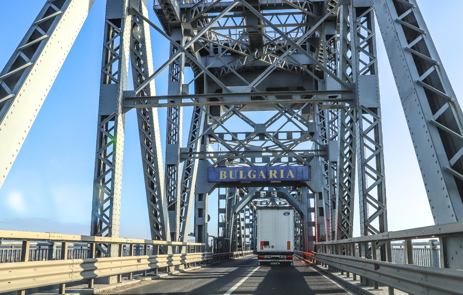 Atenție, șoferi! Podul Giurgiu-Ruse se închide pentru lucrări de reconstrucție. Anunțul autorităților bulgare