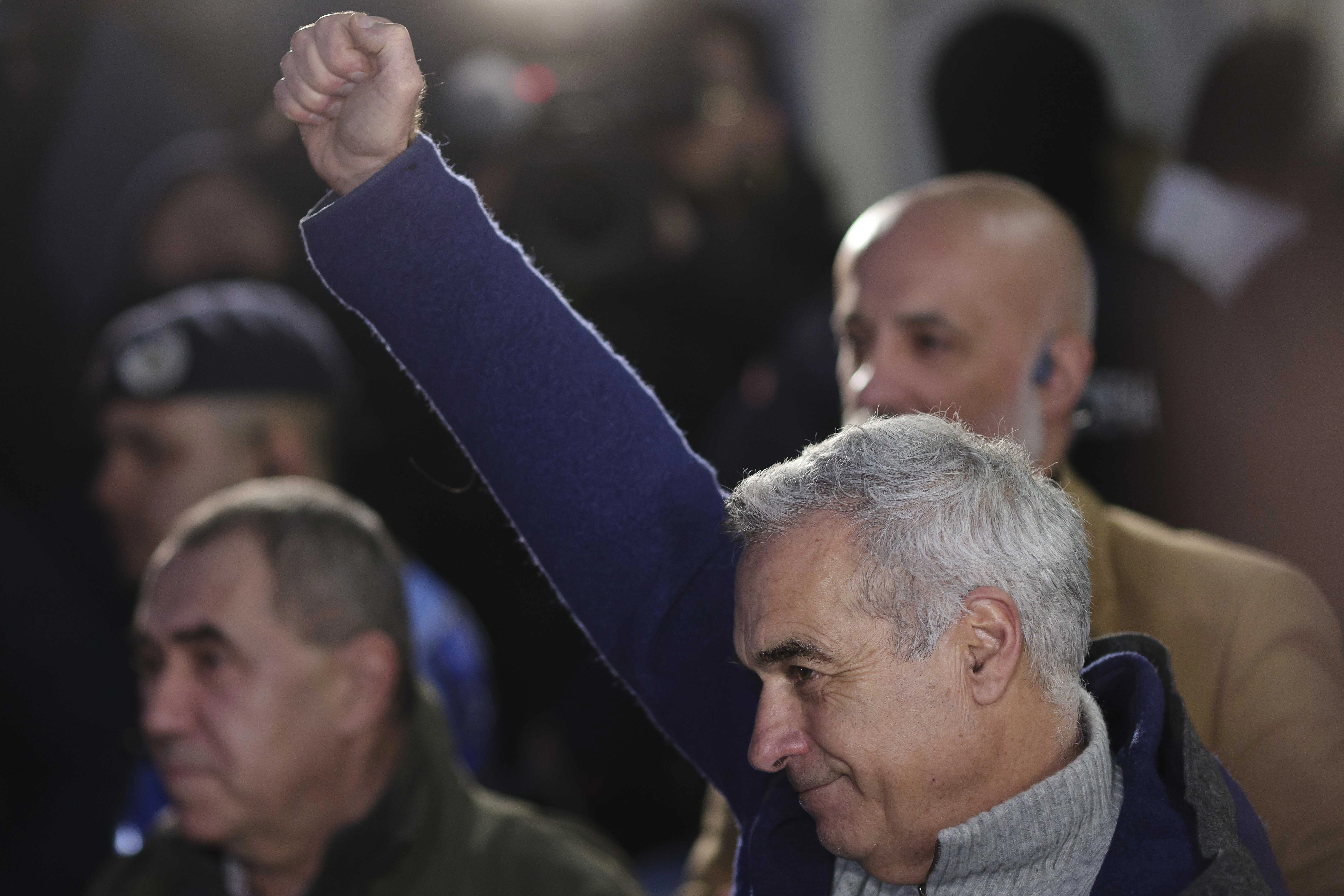 Întreaga rețea din jurul lui Călin Georgescu: Pe urma zecilor de milioane, intereselor obscure și miros puternic de propagandă rusească