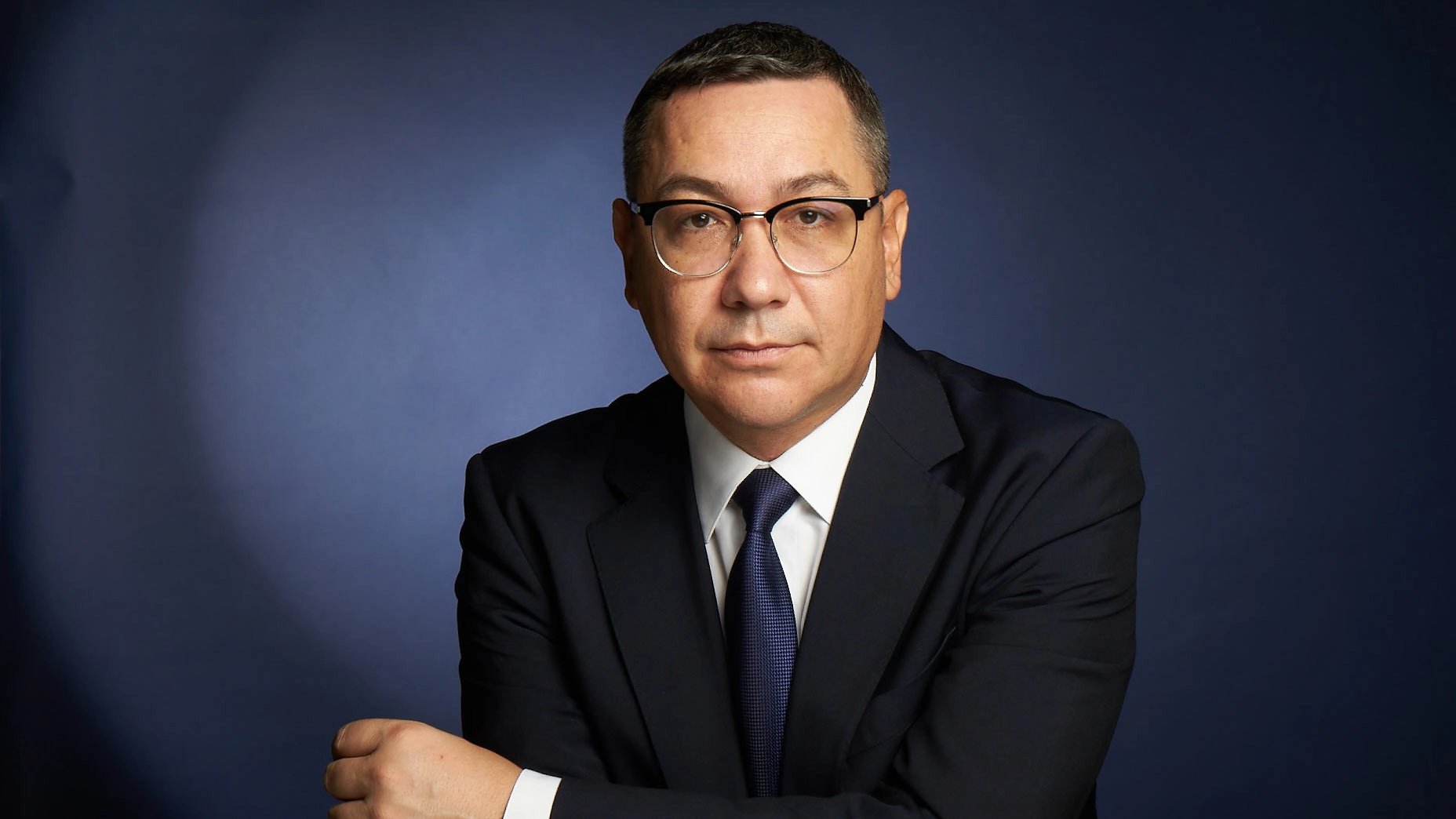 Ministrul economiei îl atacă în termeni duri pe Victor Ponta: „Nu ai loc de muncă și vrei să pari relevant!”