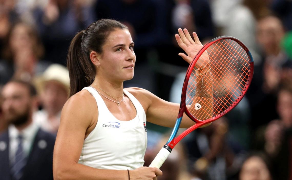 Emma Navarro o învinge pe Iga Swiatek în optimile de la Beijing