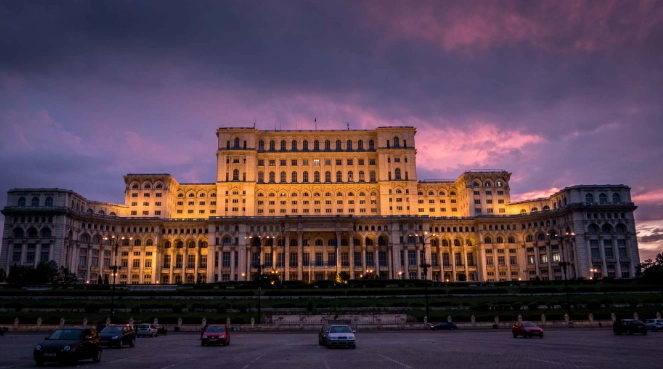 Palatul Parlamentului va fi iluminat în galben pentru marcarea Lunii endometriozei