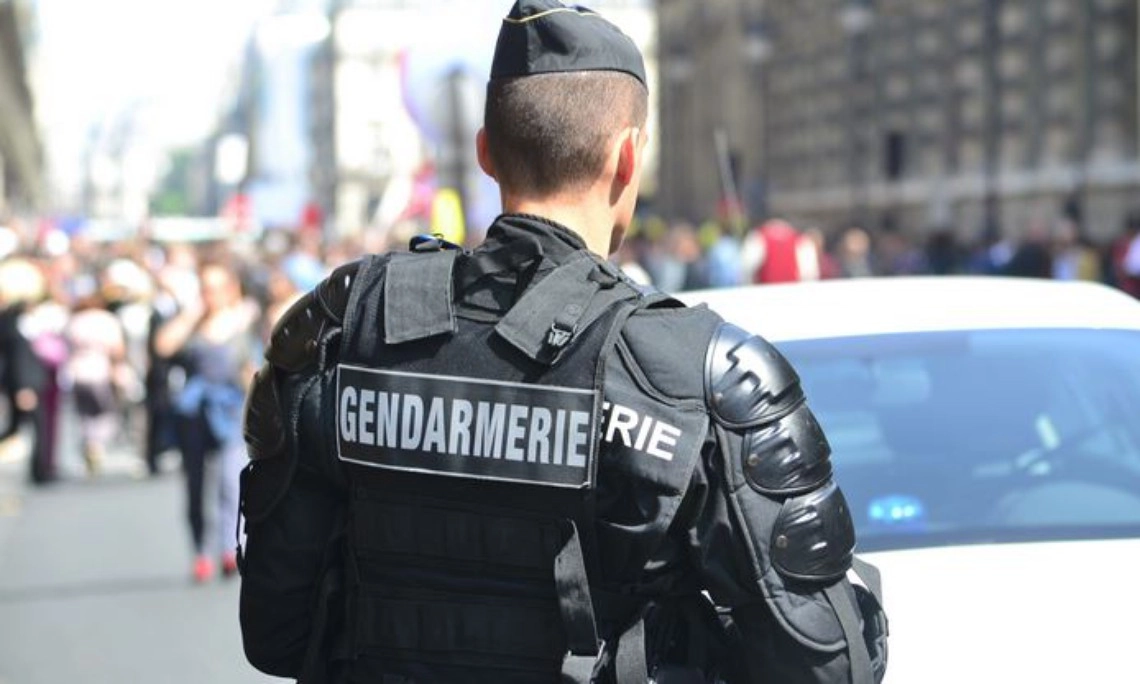 Franța mobilizează 10.000 de forțe de ordine la Paris pentru a preveni violențele de Revelion