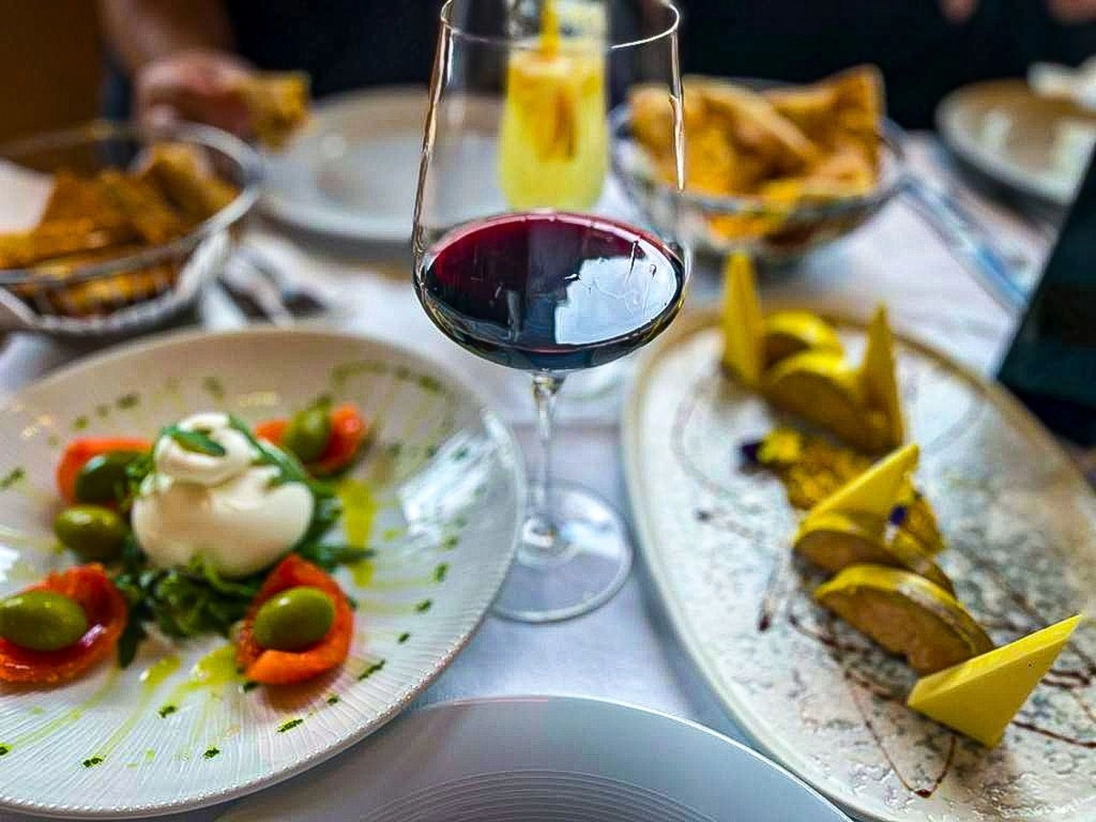 Tipologia culinară a orașelor din România: unde se comandă ciorbă și în ce oraș șaorma este la putere