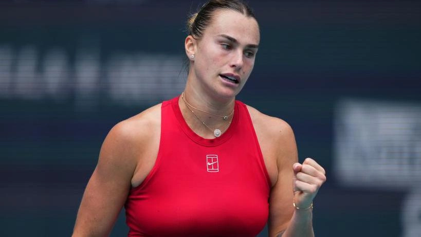 Numărul 1 mondial, Aryna Sabalenka, câștigă meciul de debut la WTA Finals