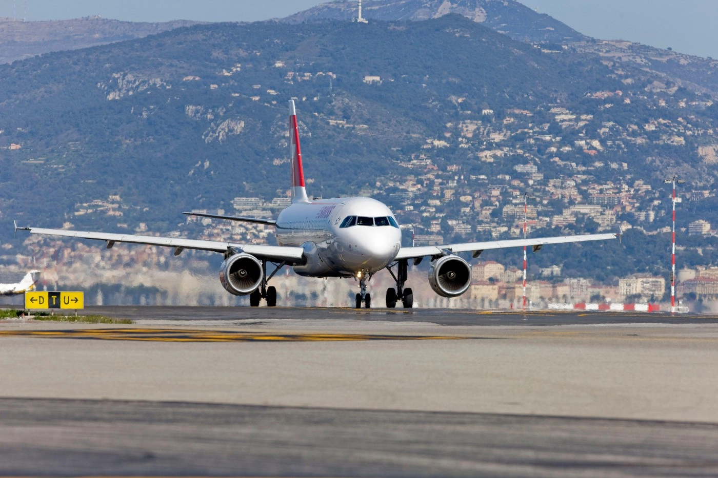 Airbus se impune în Orientul Mijlociu: Flydubai comandă 150 de avioane A321neo