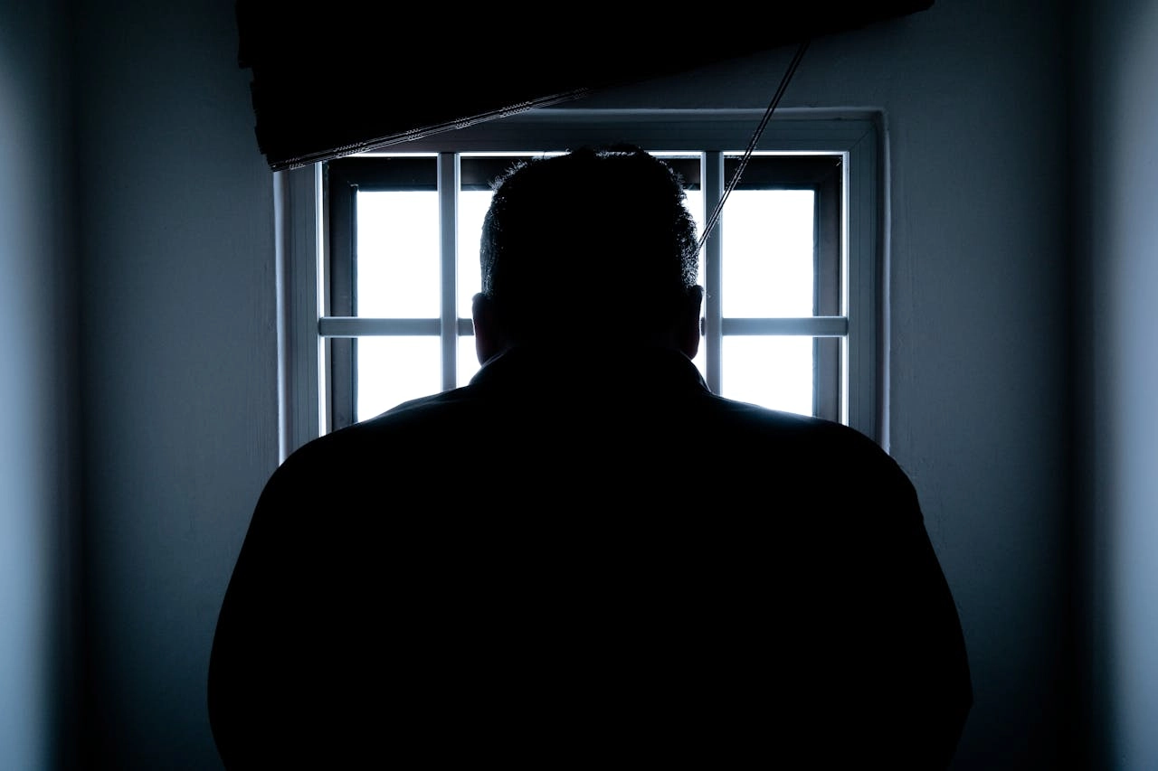 Nigerian acuzat că a violat o prostituată în București, arestat preventiv