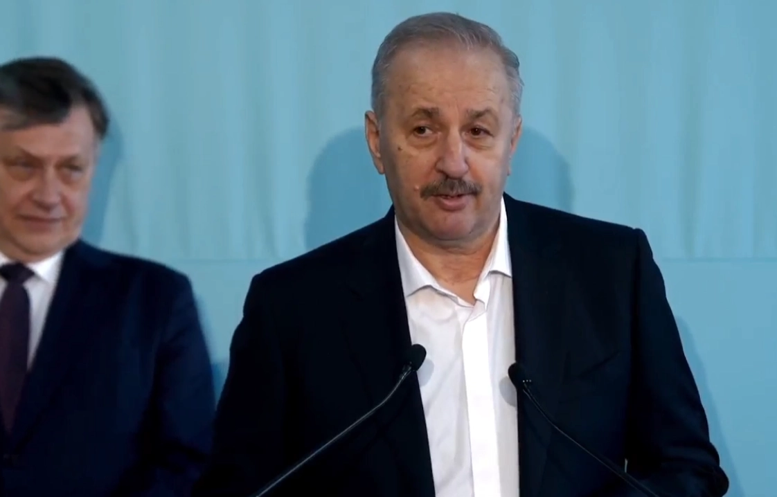 Dîncu, reacție tăioasă după momentul 'muzical' al lui Orban: ''Noi plecăm'' ar trebui să fie imnul nostru neoficial