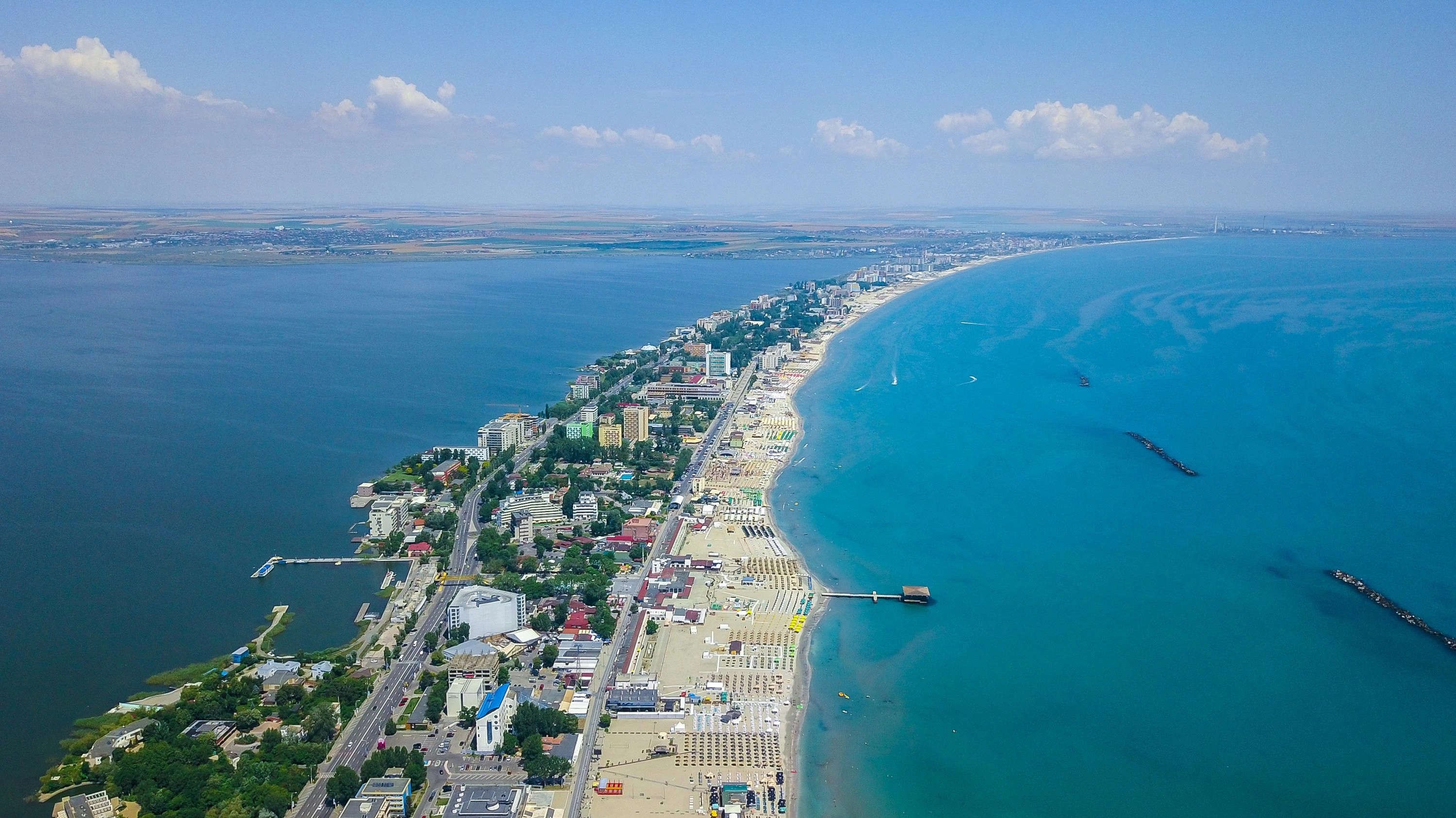 'Românii îi iubesc pe ruși. Fete frumoase, prețuri de nimic' – blogger de la Moscova transformă litoralul nostru în paradis pentru turiștii ruși