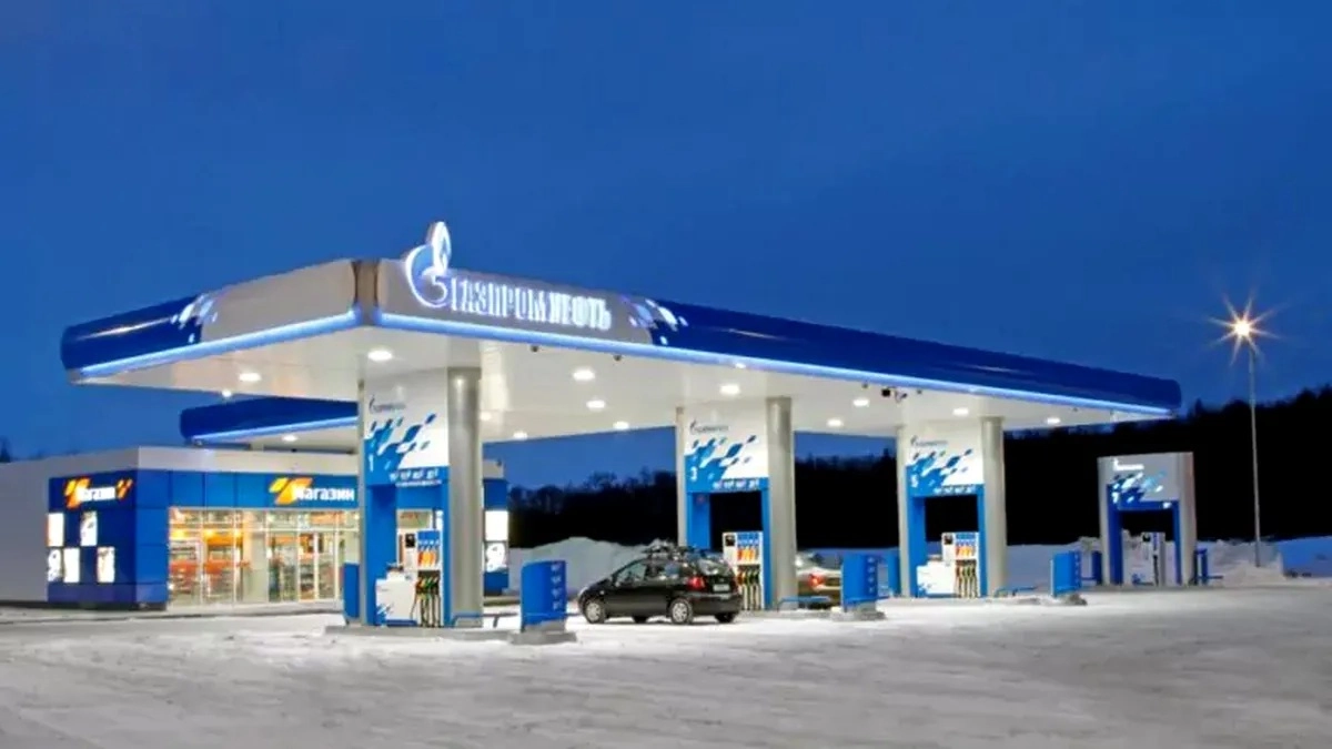 Rusia extinde interdicţia privind exporturile de benzină