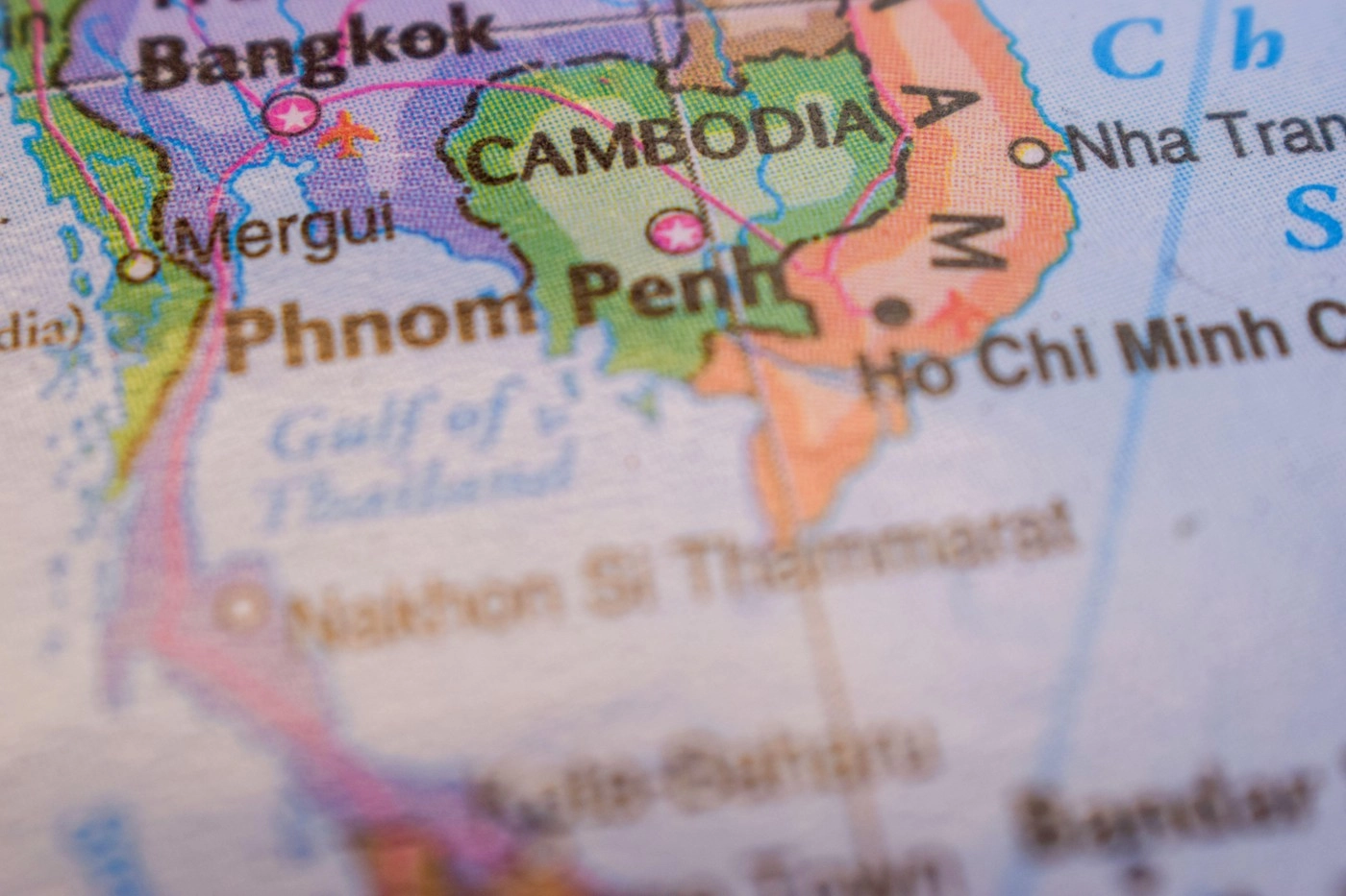 Conflictul armat între Thailanda și Cambodgia continuă, în pofida acordului de pace mediat de Trump