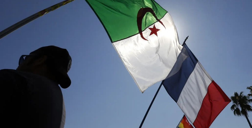 Ministrul de interne francez: Franţa şi Algeria relansează 'cooperarea în materie de securitate la nivel foarte înalt'