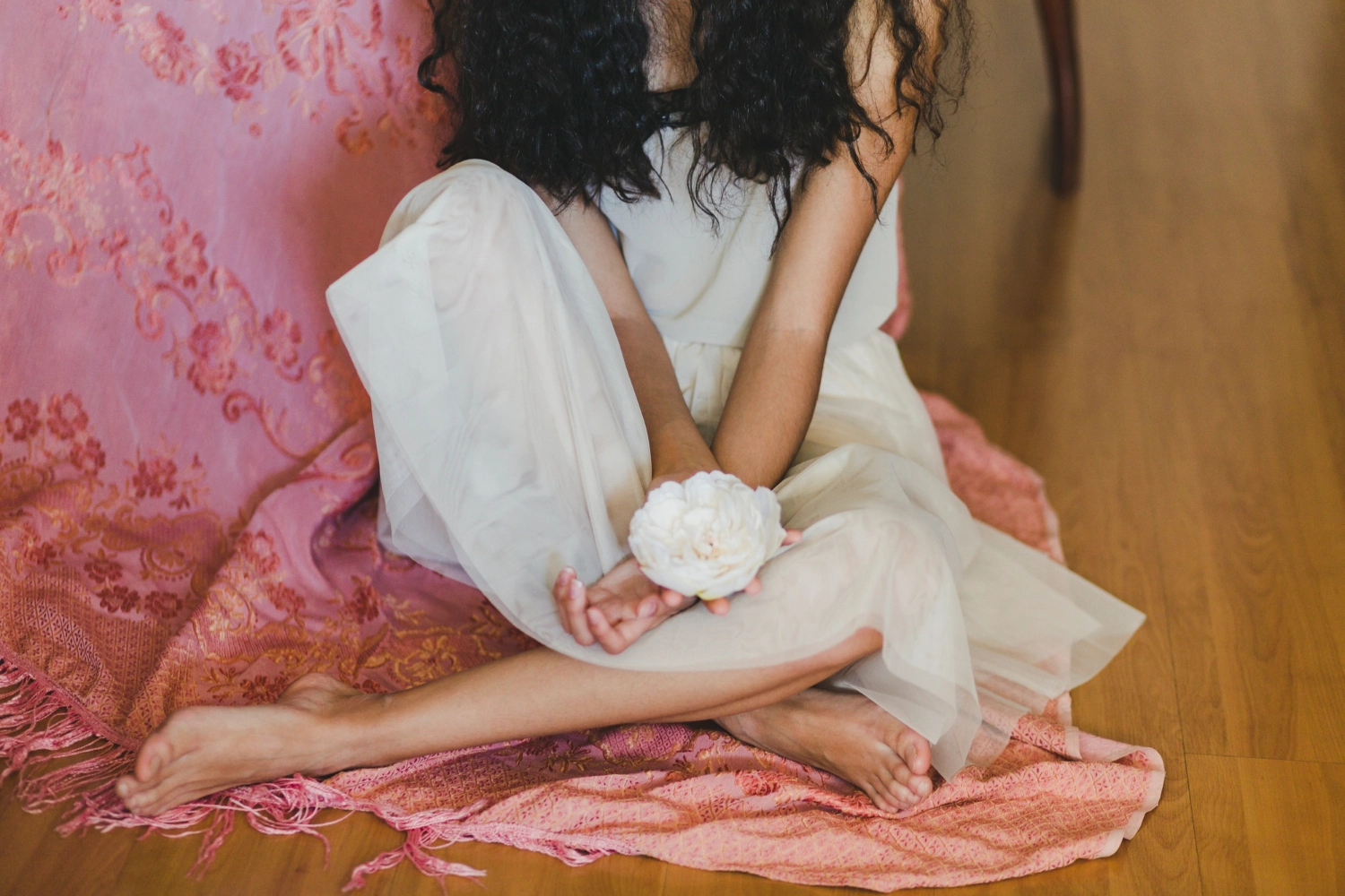 Ciclul menstrual apare de două ori pe lună? Ginecologii explică motivele, semnele de alarmă și soluțiile