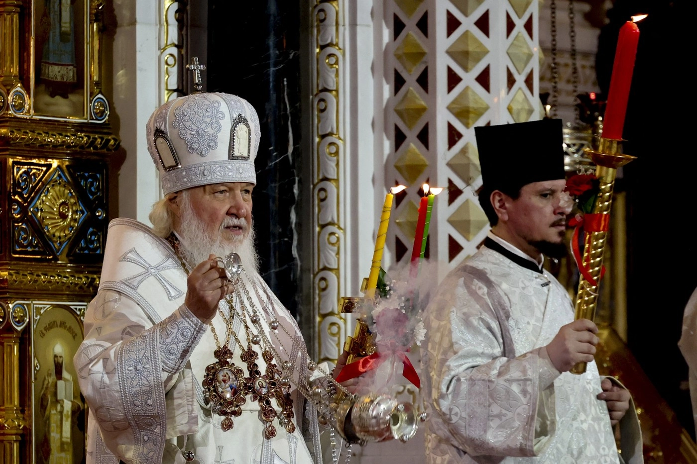 Patriarhul Kirill îl demite pe Mitropolitul Nestor. S-a pretins că pokerul este cauza, dar adevărul pare a fi altul