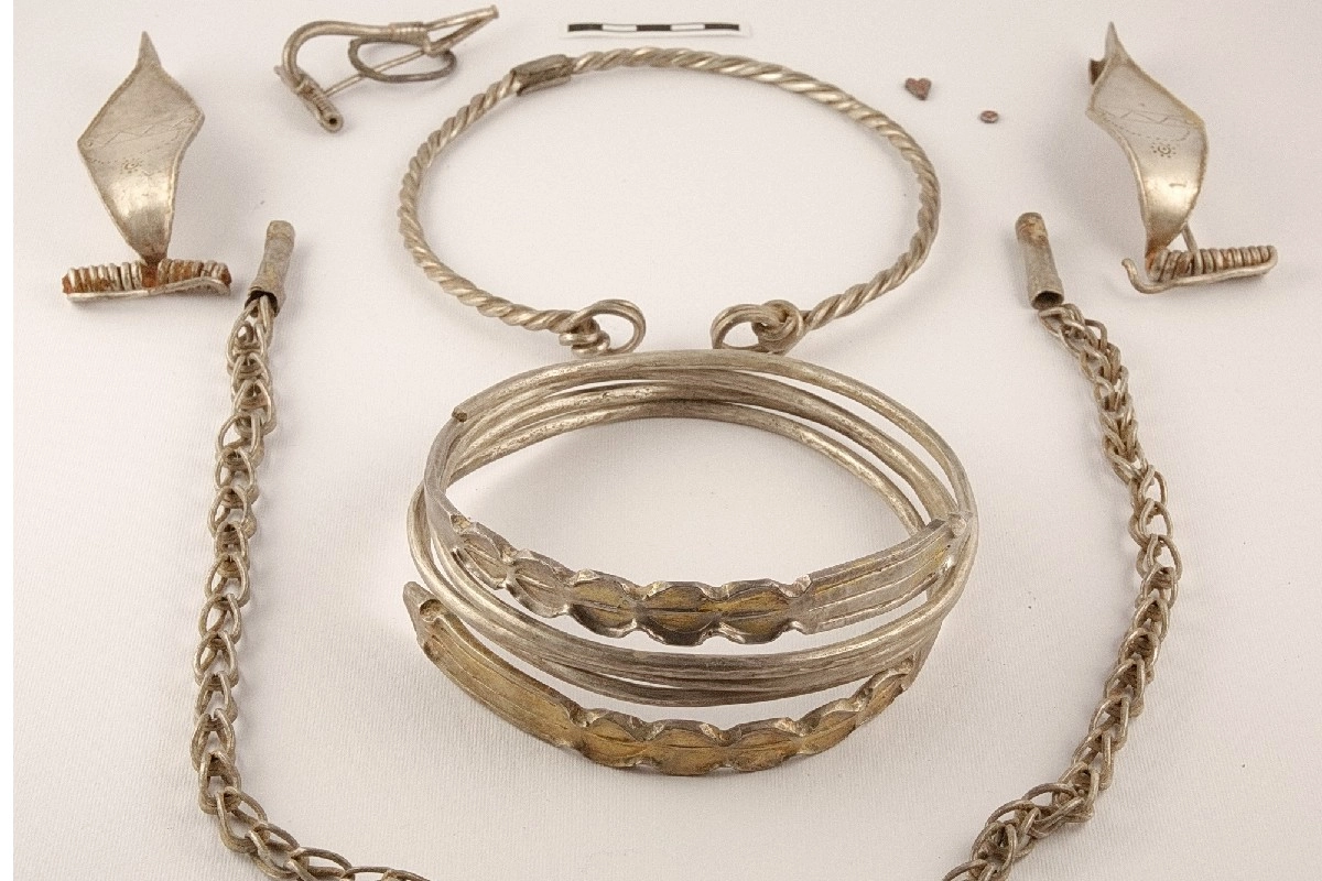 Argintul a trecut de 50 de dolari uncia: e cel mai ridicat nivel din ultimele decenii