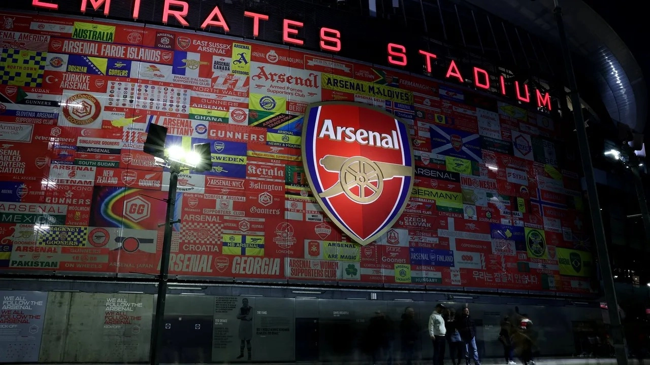 Arsenal a învins cu 3-0 pe Nottingham Forest și conduce în Premier League