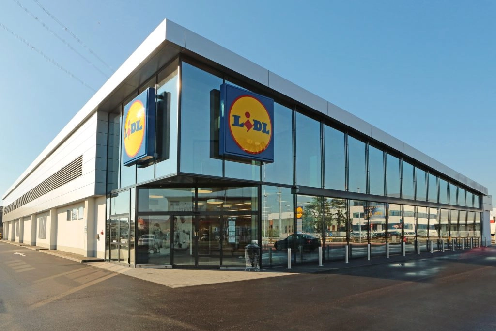 Calitate românească pe piețe europene: Lidl România a facilitat exporturi de fructe românești în valoare de peste 2,1 milioane de euro în vara anului 2025