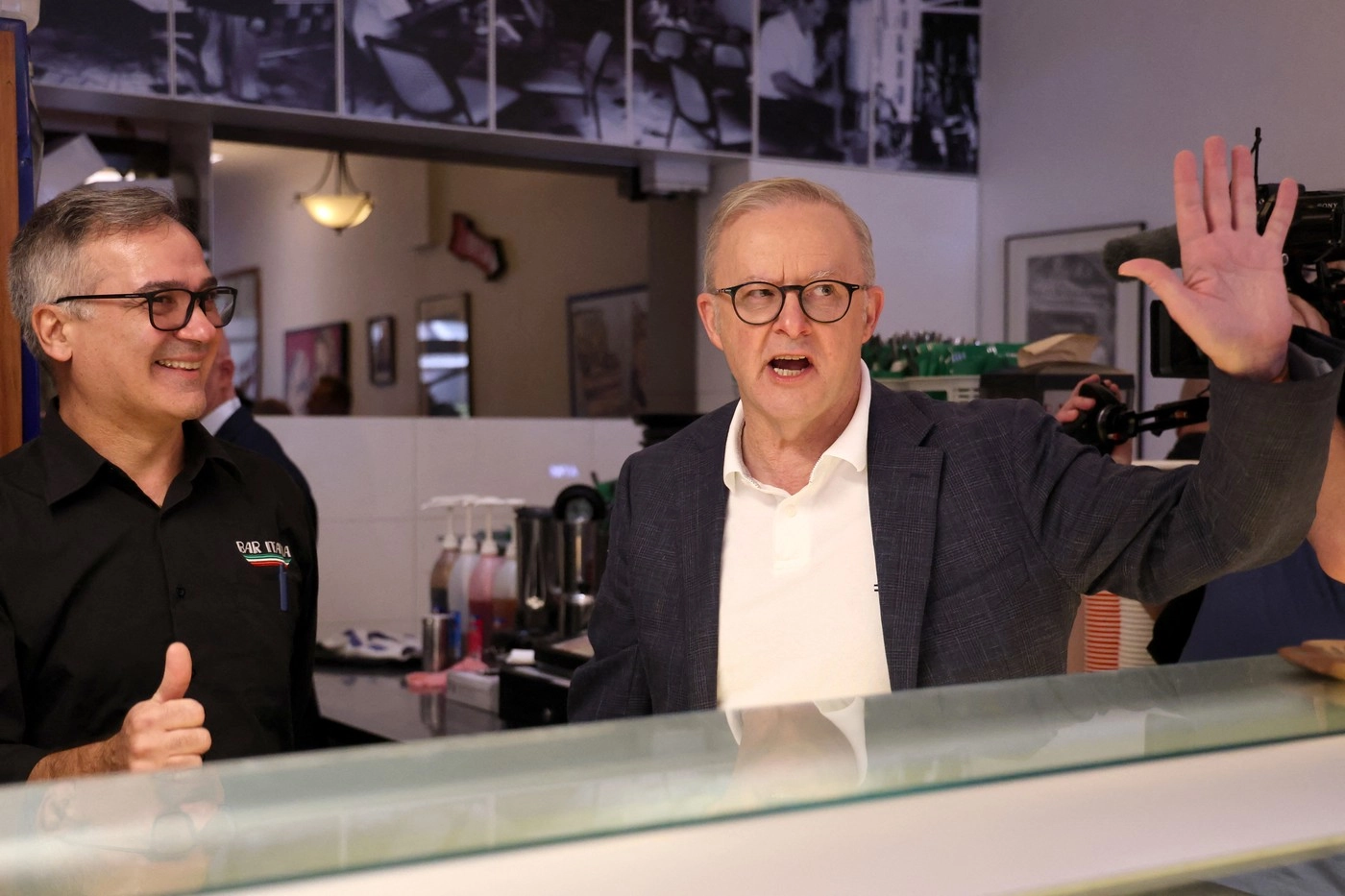 Atacul de pe plaja Bondi: Premierul australian anunţă un program de răscumpărare a armelor de foc