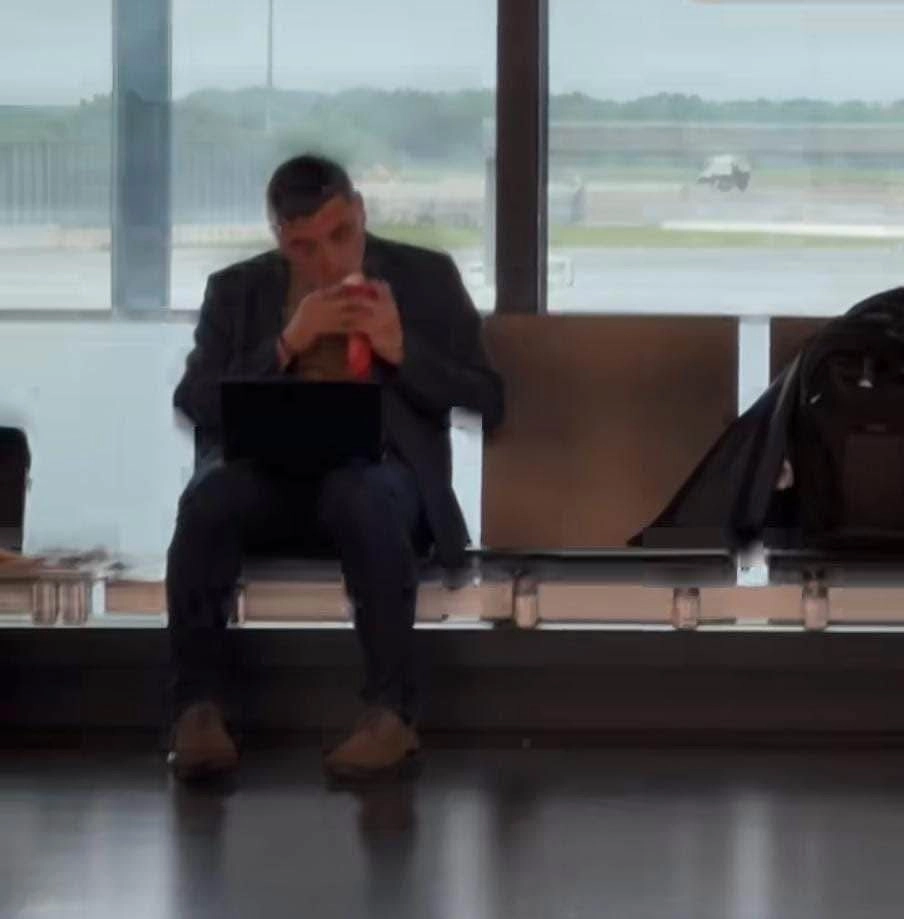 Zborurile de pe aeroportul din Dhaka au fost suspendate din cauza unui incendiu la terminalul de marfă