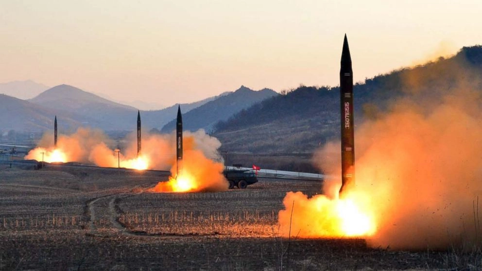 Coreea de Nord anunță că poziția sa de stat posesor de arme nucleare este ireversibilă