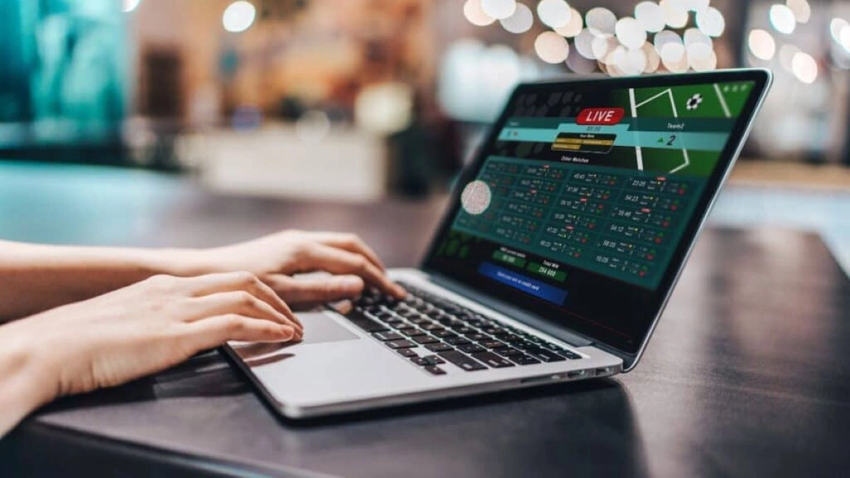 Scandalul pariurilor în Turcia. 11 fotbaliști au fost arestați