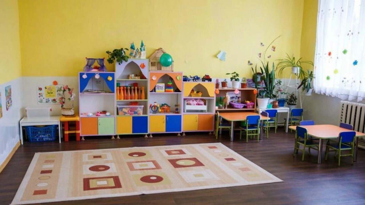 Vești bune pentru părinți: Ministerul Educației anunță etapele de înscriere la creșe și grădinițe pentru anul școlar 2026-2027
