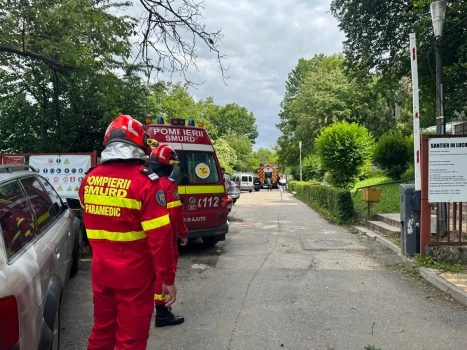 Incendiu la lacul piscicol Tonciu: două cabane distruse