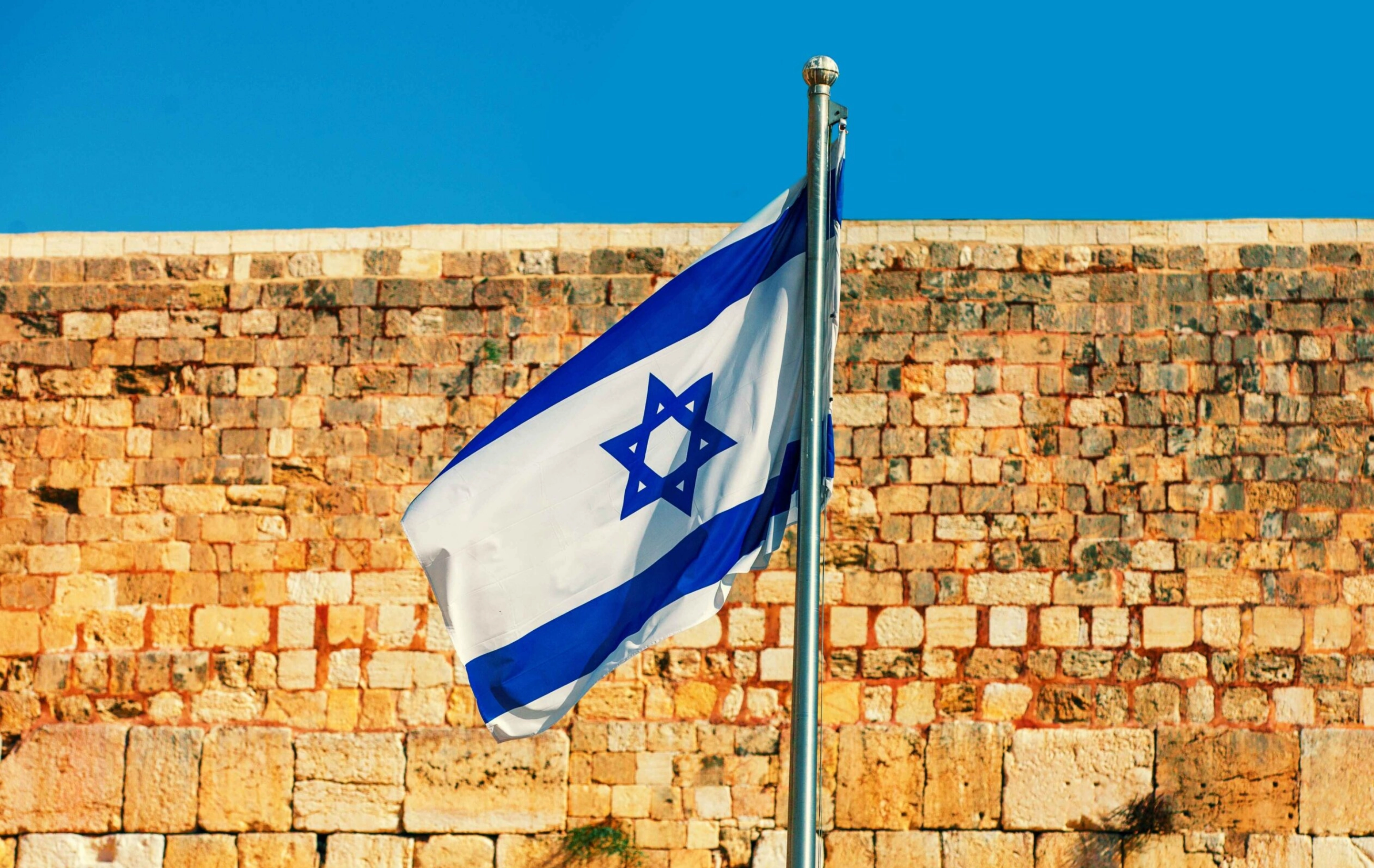 Israelul anunță că militanții au returnat rămășițele unuia dintre ultimii patru ostatici din Gaza