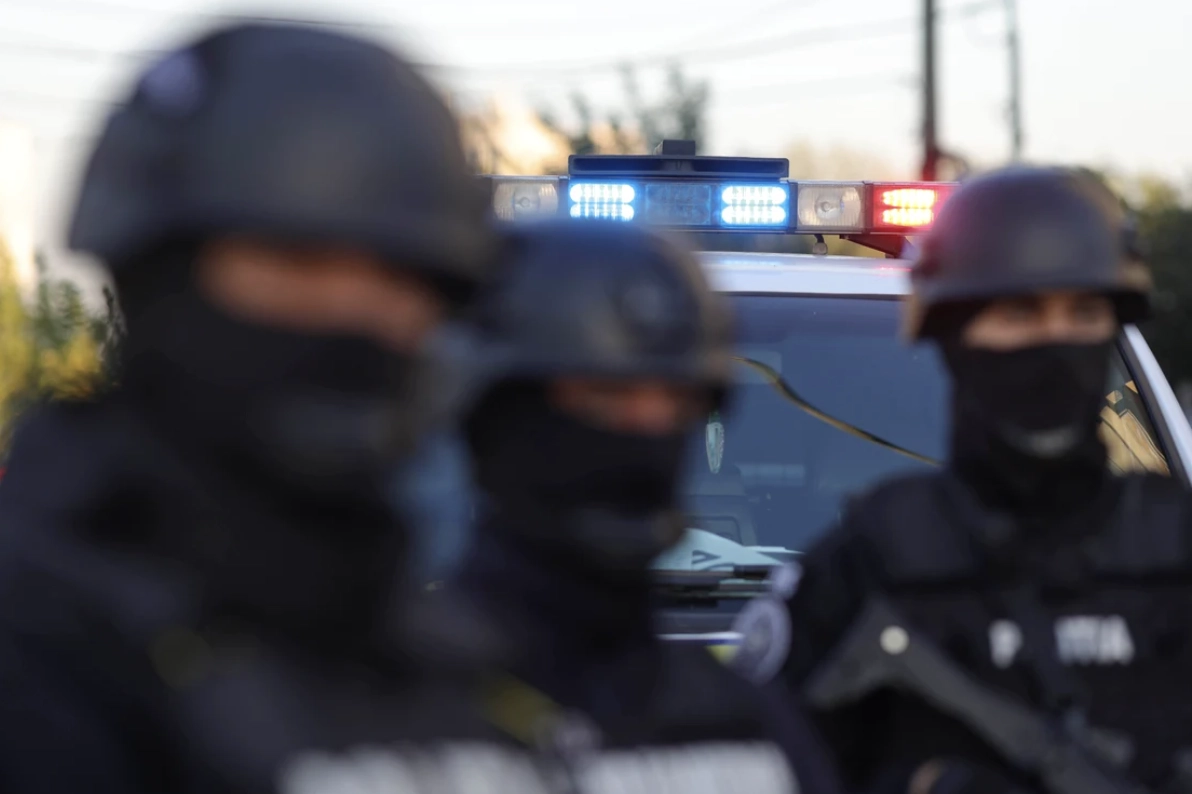 Mascații au descins la 6 adrese din București, Ilfov și Bistrița-Năsăud: prejudiciu uriaș printr-o schemă bine pusă la punct