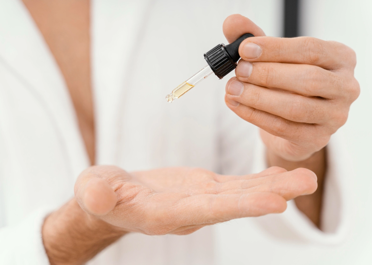 Franța spune STOP substanțelor toxice din cosmetice și îmbrăcăminte