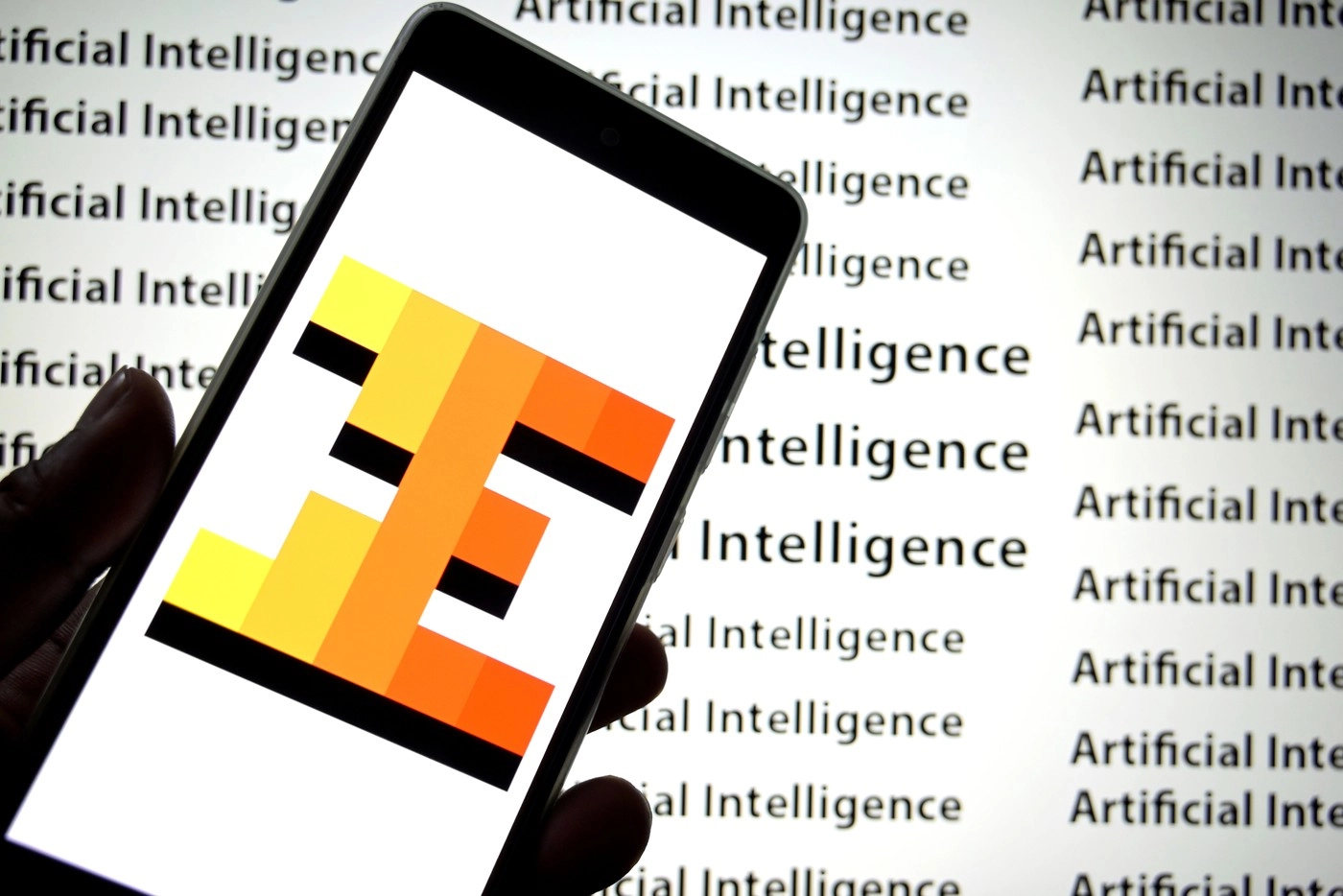 Laboratorul francez de inteligenţă artificială Mistral lansează noi modele AI pentru a ţine pasul cu OpenAI şi Google