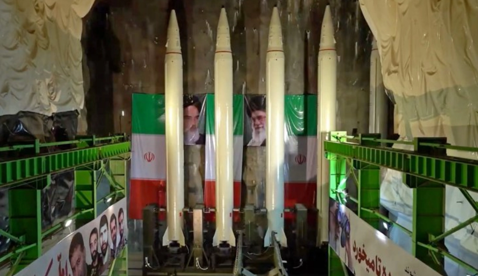 Iranul se pregătește de război - Contract de jumătate de miliard de dolari cu Rusia