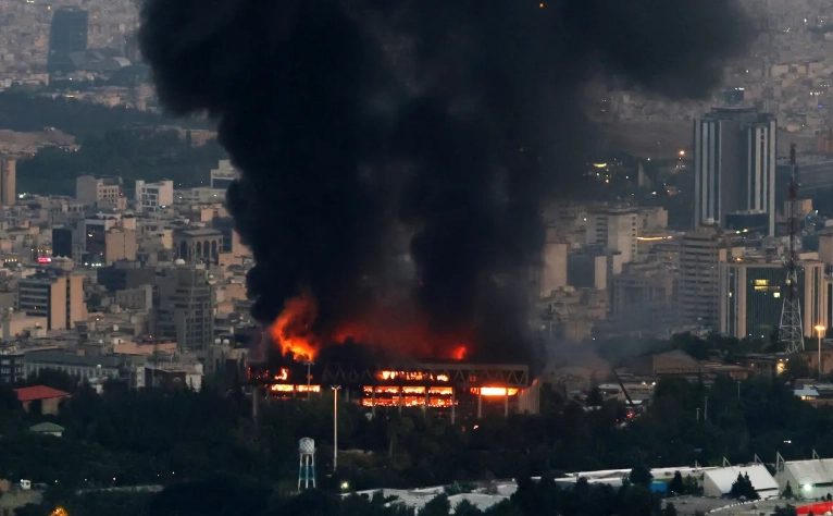 Operaţiuni de căutare şi salvare în desfăşurare la Teheran după atacurile din timpul nopţii