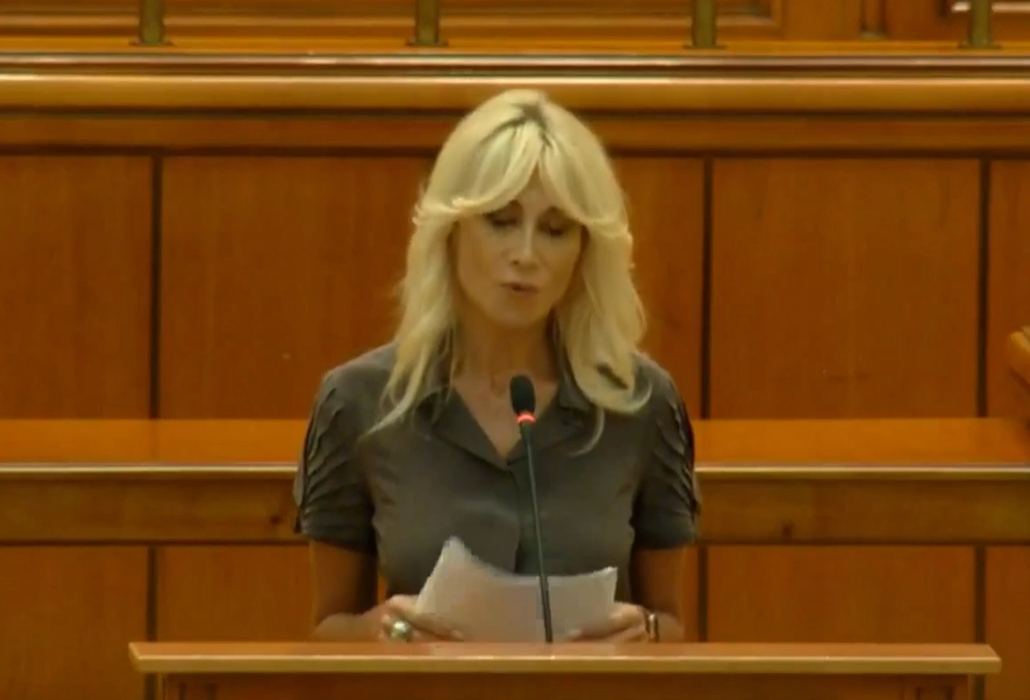 Raluca Turcan se opune creșterii salariului minim: S-ar transforma într-o taxă pe mediul economic