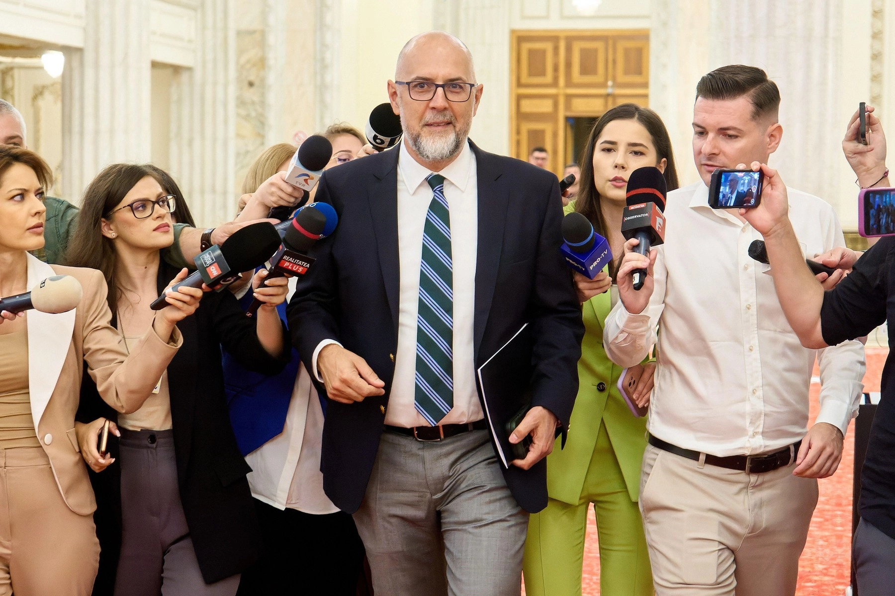 VIDEO Kelemen Hunor descrie o situație halucinantă din sistemul de stat: Angajații care lipsesc din orice raportare