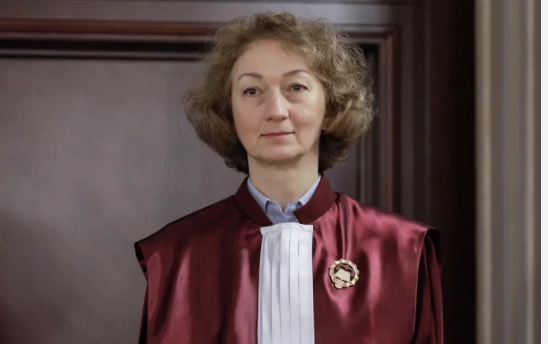 'Legea dă legitimitate puterii, nu invers' - Mesajul tranșant al șefei CCR la deschiderea anului universitar