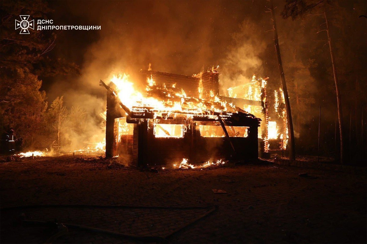 Drama ucrainenilor de pe linia frontului - Pe măsură ce armata rusă se apropie, trebuie să decidă dacă vor rămâne sau vor pleca