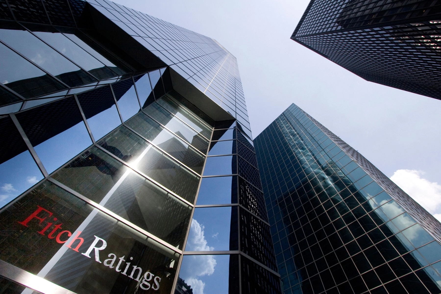 Surpriză în UE: Economia Greciei va crește mai rapid decât marile puteri europene – Fitch ridică ratingul