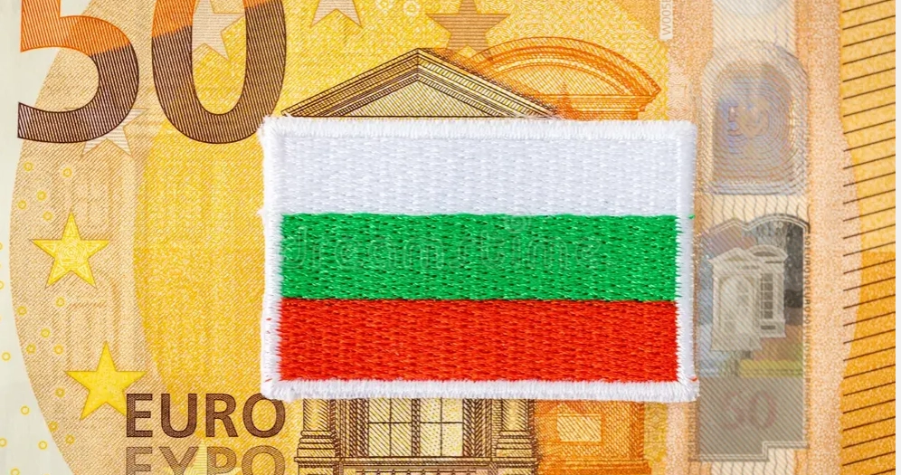 Bulgaria trece la euro: Experţii recomandă plăţile cu cardul pentru un start fără probleme
