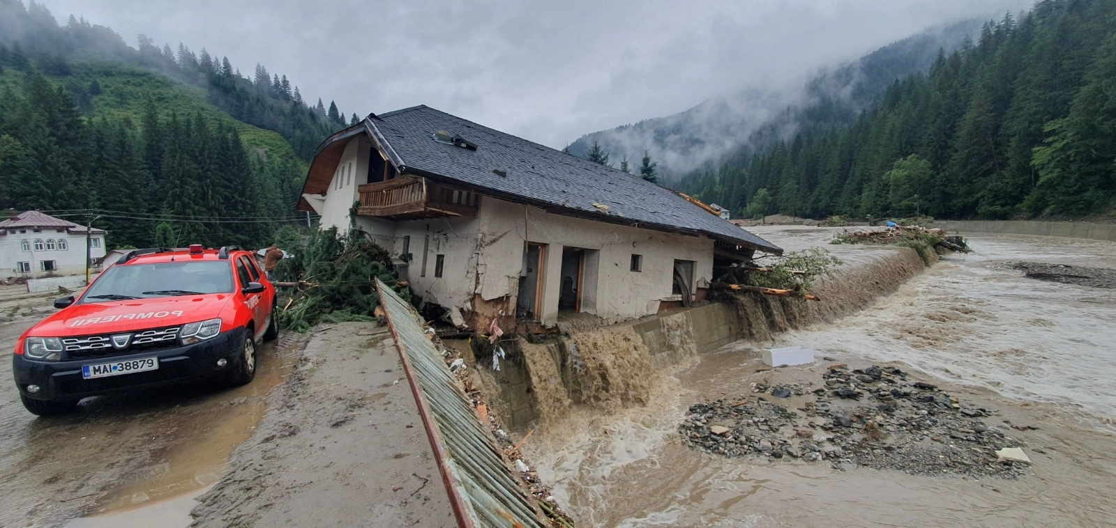 Pericol de inundații în sudul și sud-estul țării - Avertizarea cod galben a fost extinsă