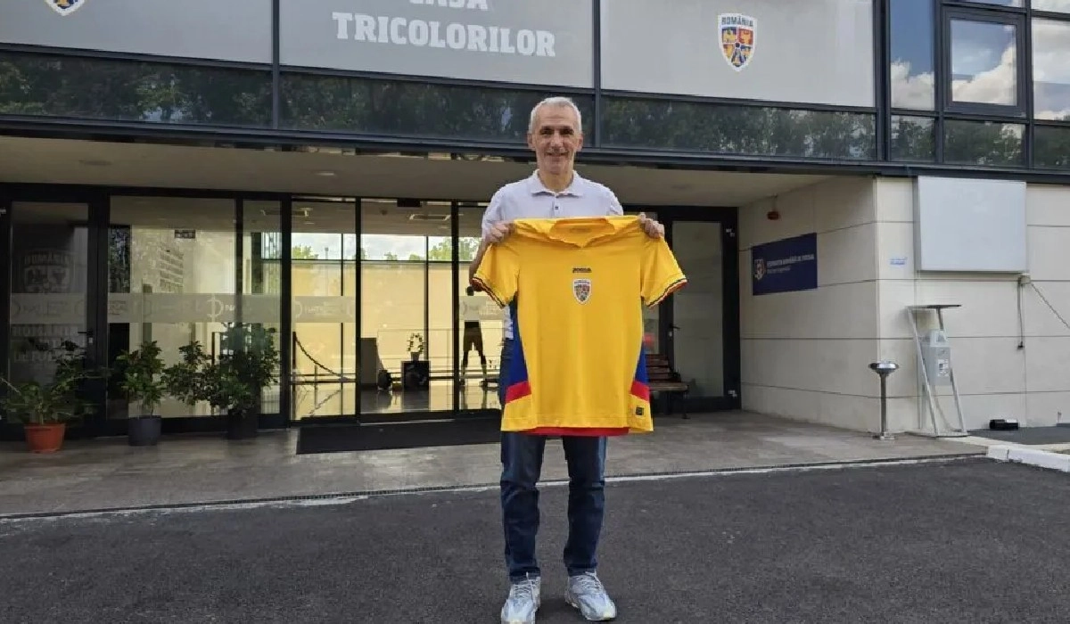 Selecţionerul Adrian Iencsi a convocat 23 de jucători la naţionala Under-20