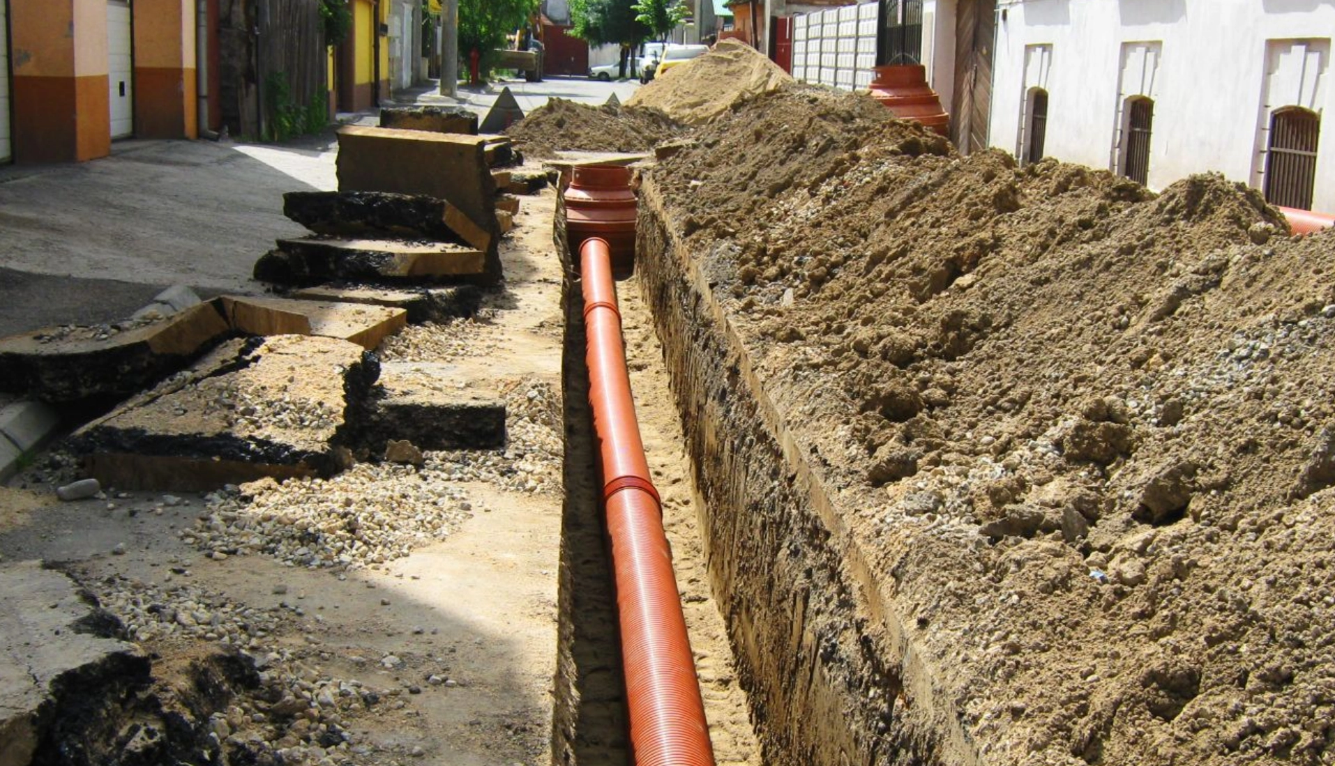 Amenzi de 4.000 de lei pentru cei care nu sunt racordați la canalizare și fac asta: 'Acest lucru este strict interzis'