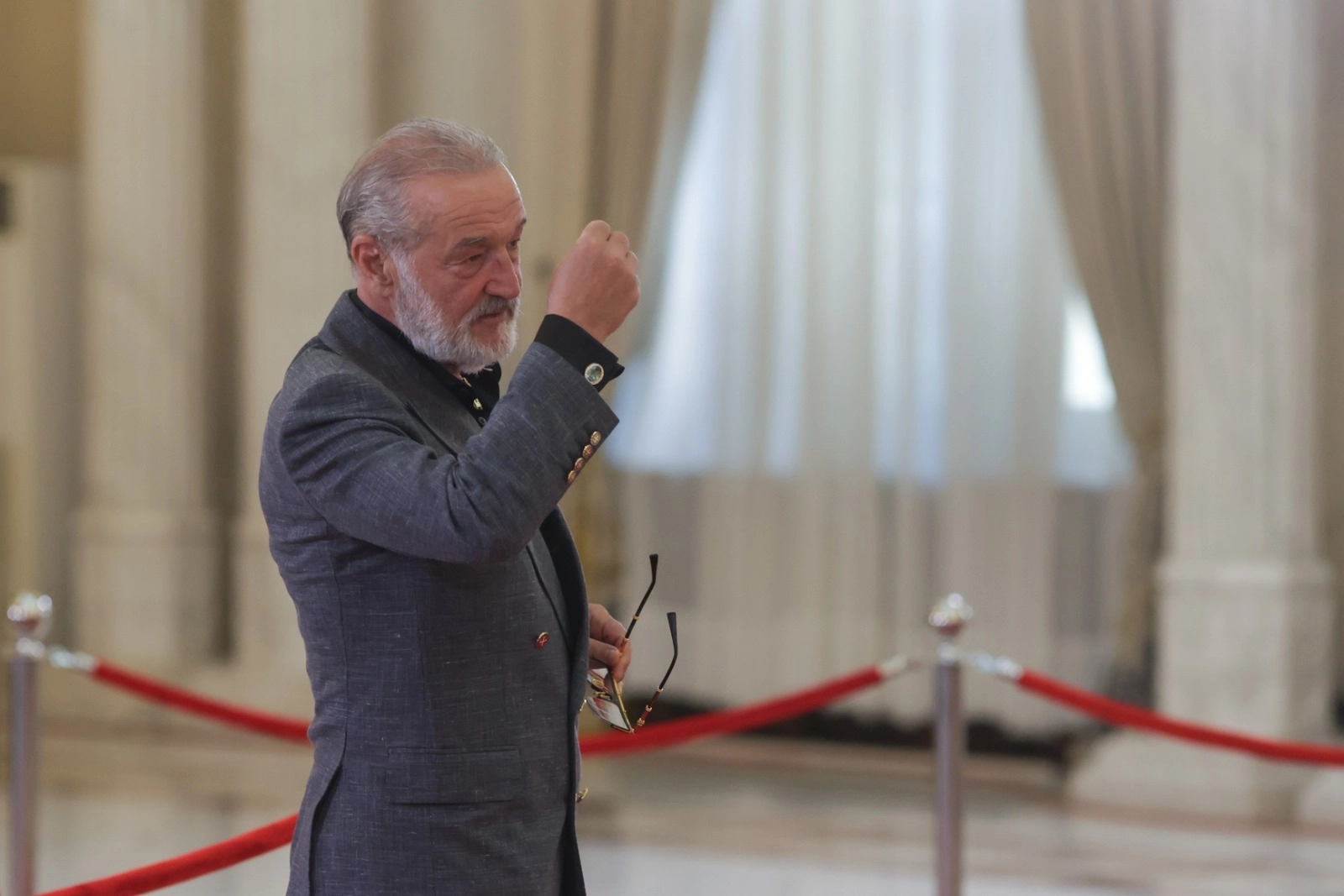 Gigi Becali e pregătit să se alieze cu Călin Georgescu, să îl elimine pe George Simion: Sunt trădător dacă nu