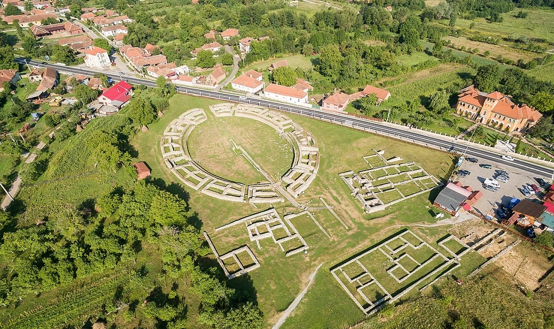 Restaurarea amfiteatrului roman de la Ulpia Traiana Sarmizegetusa, premiată la Trienala Naţională de Restaurare