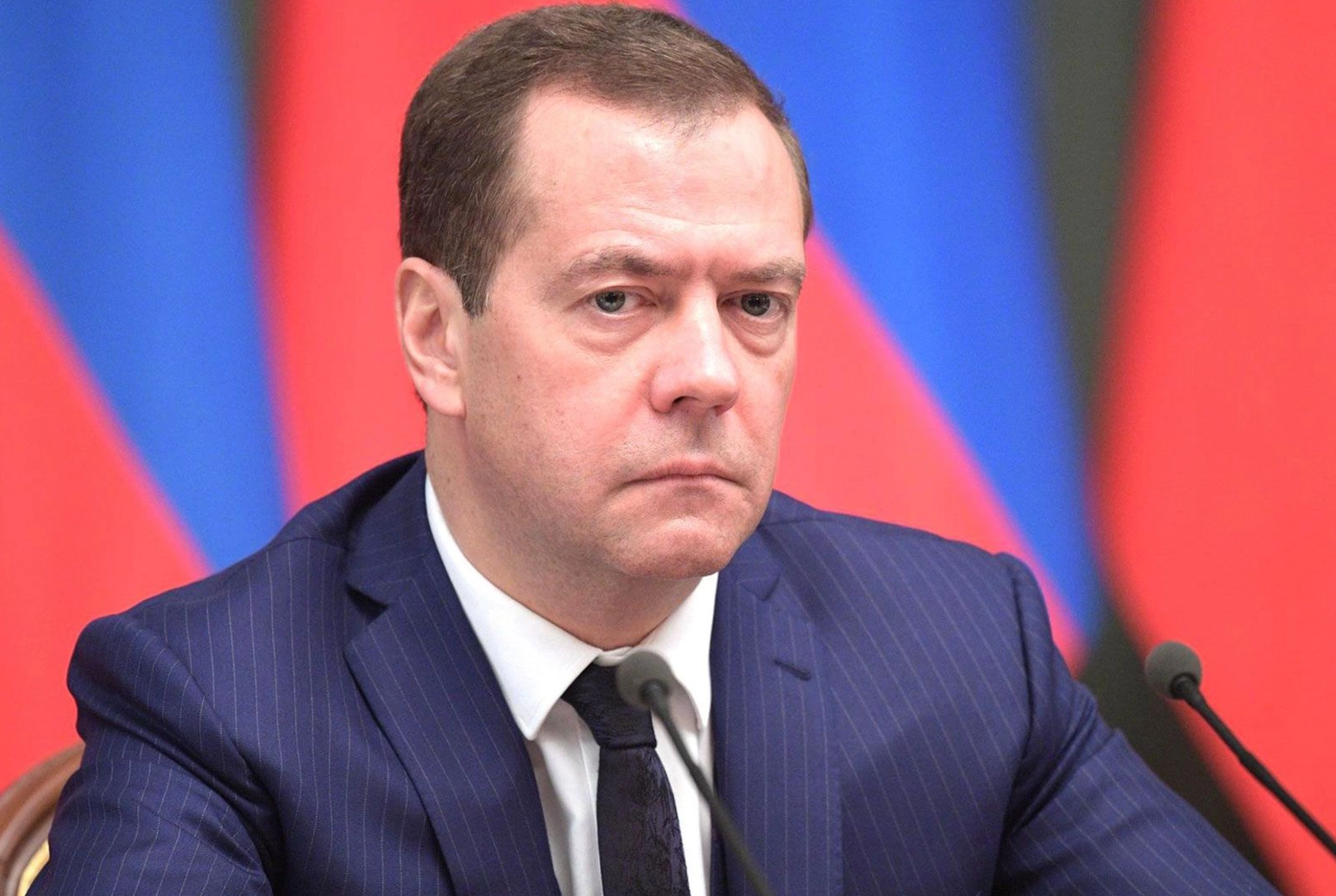 Medvedev amenință Europa: Rusia va sta cu ochii pe statele UE precum şi pe degeneraţii europeni