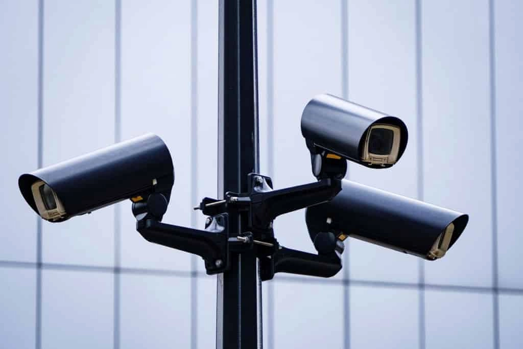 Camerele Poliției, transformate în instrumente de control intern: Sistemul de supraveghere ar fi fost folosit pentru spionarea polițiștilor și cetățenilor