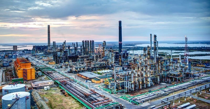 România a pierdut 200 de milioane de dolari din afacerea Rompetrol. Cum a ratat statul șansa de a încasa banii promiși de kazahi