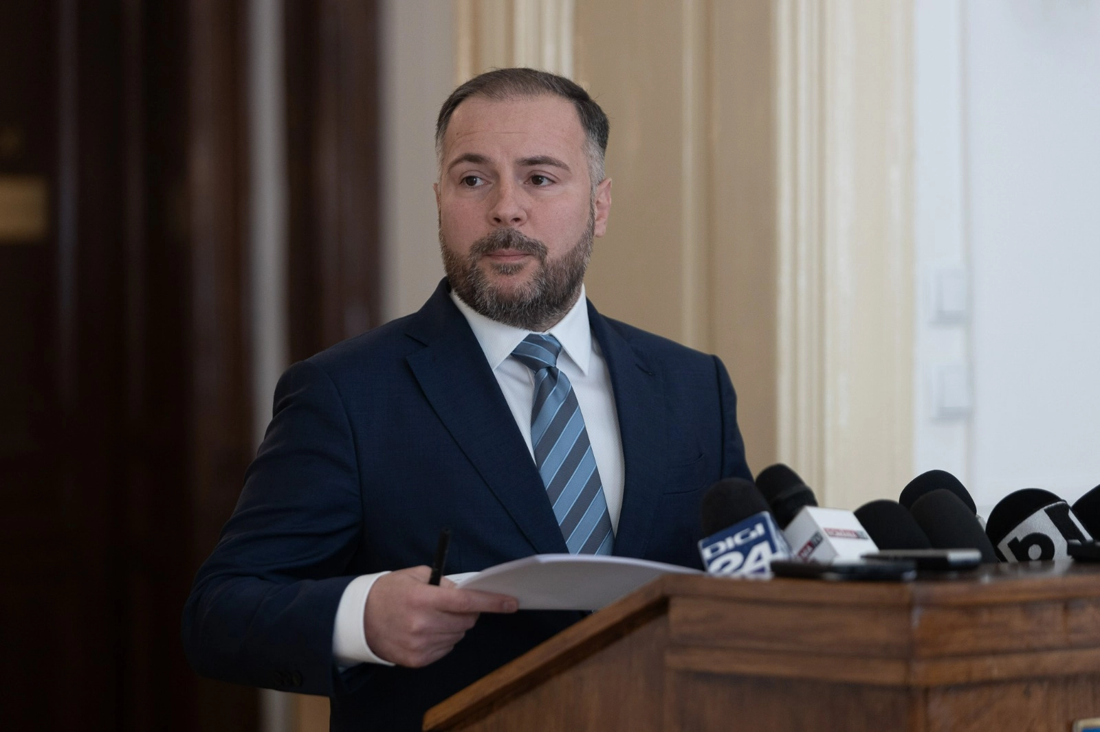 Primăria Sectorului 2 cumpără ambulanțe, autospecială CBRN și echipament de salvare în spații înguste. A fost lansată o licitație